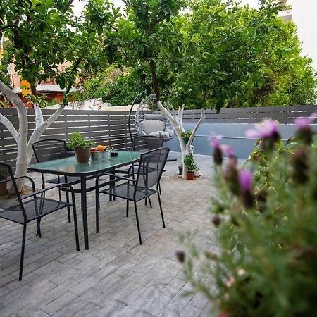Lemon Garden Stylish Private Apartment Kalamata Exterior photo