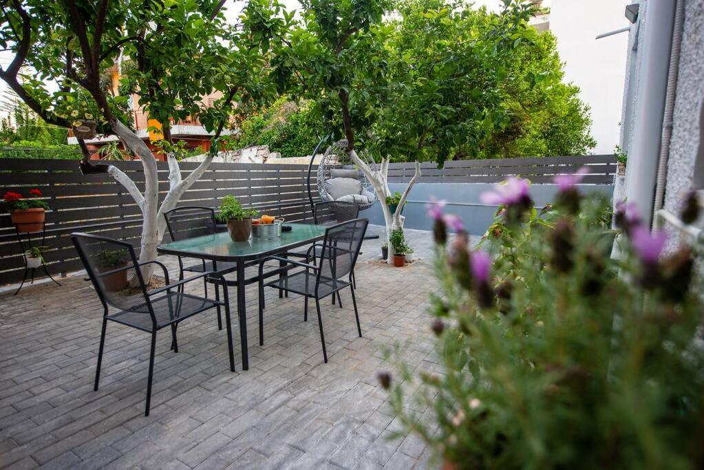 Lemon Garden Stylish Private Apartment Kalamata Exterior photo