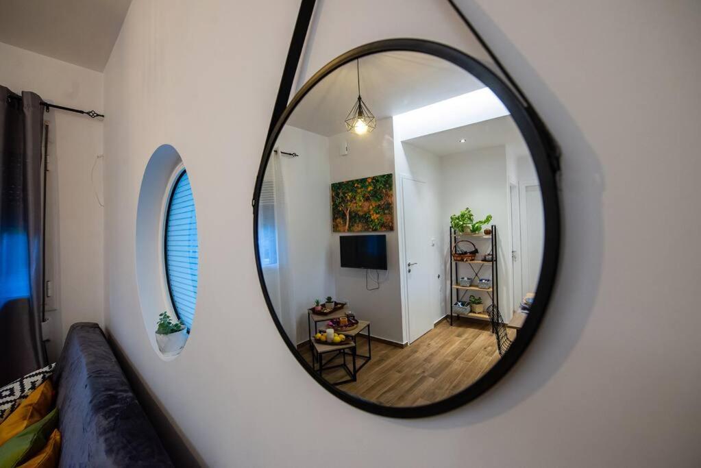 Lemon Garden Stylish Private Apartment Kalamata Exterior photo